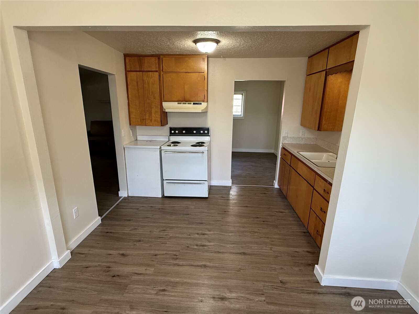 1216 N 1ST Avenue , Kelso, WA 98626
