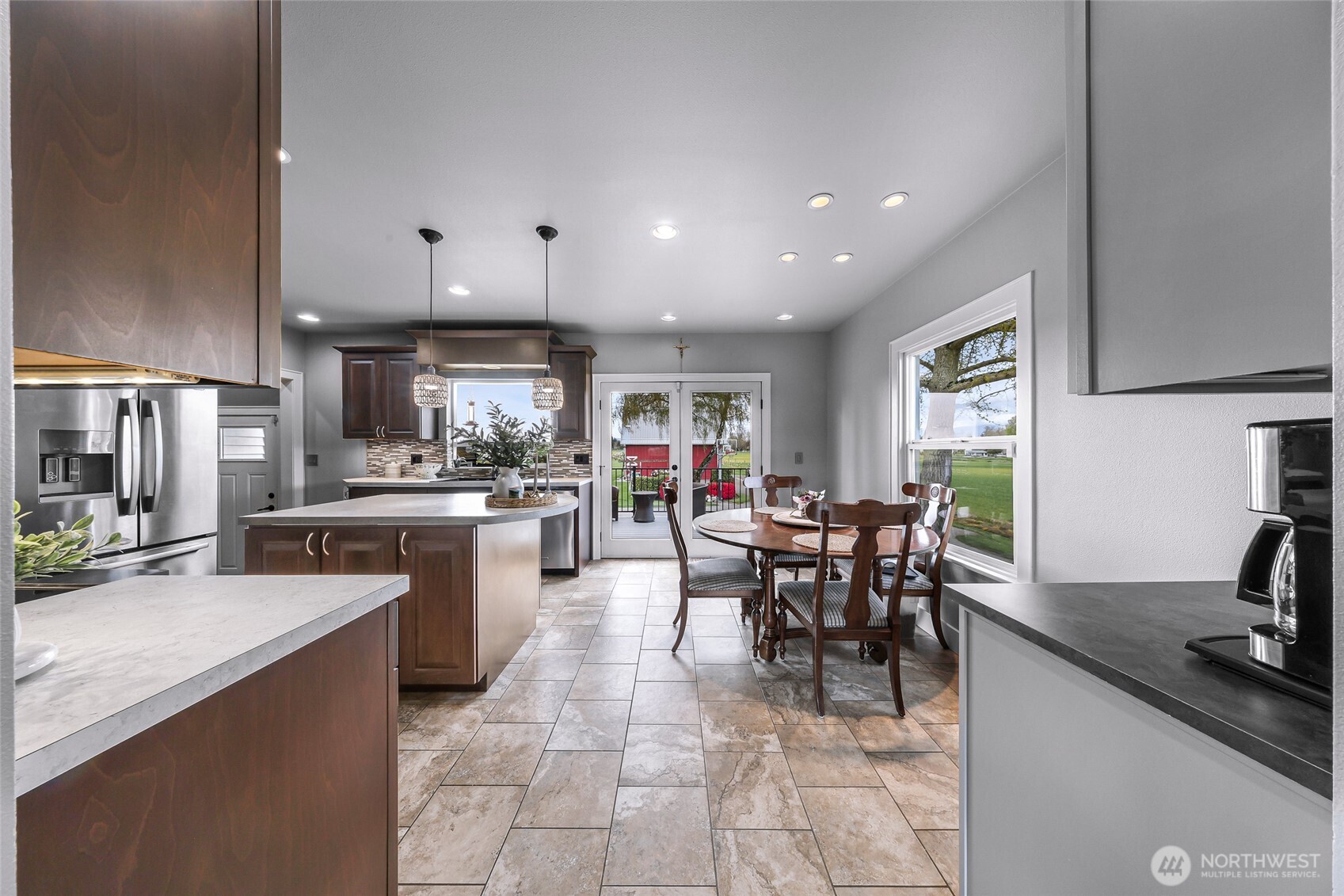 17645 McLean Road , Mount Vernon, WA 98273
