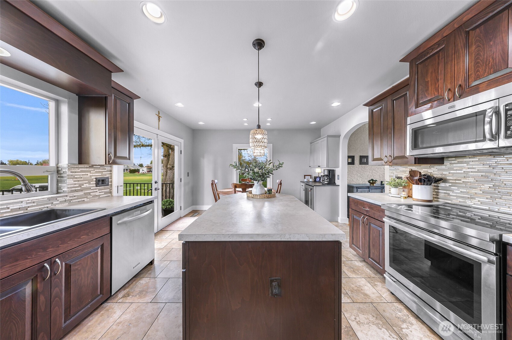 17645 McLean Road , Mount Vernon, WA 98273