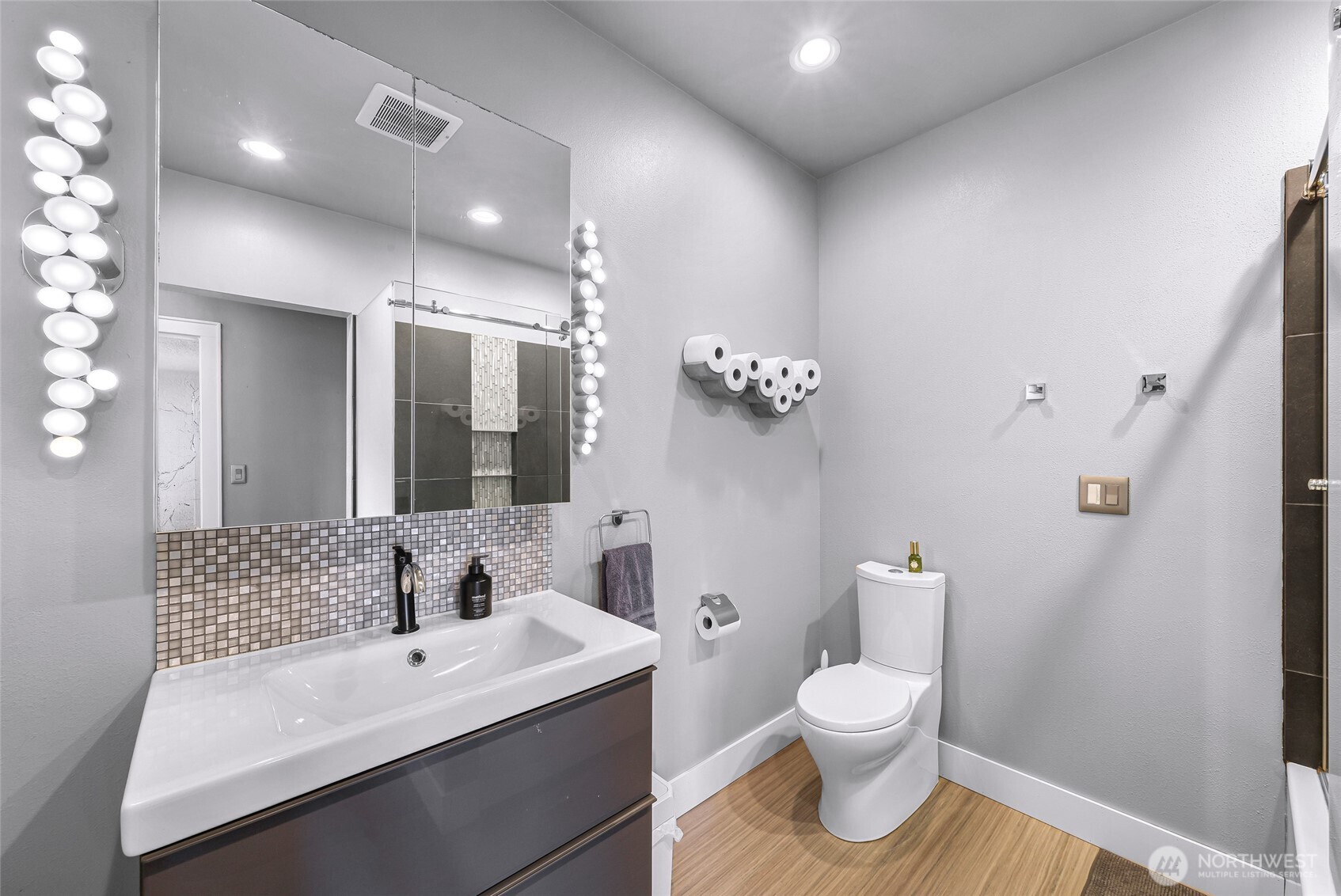 17645 McLean Road , Mount Vernon, WA 98273