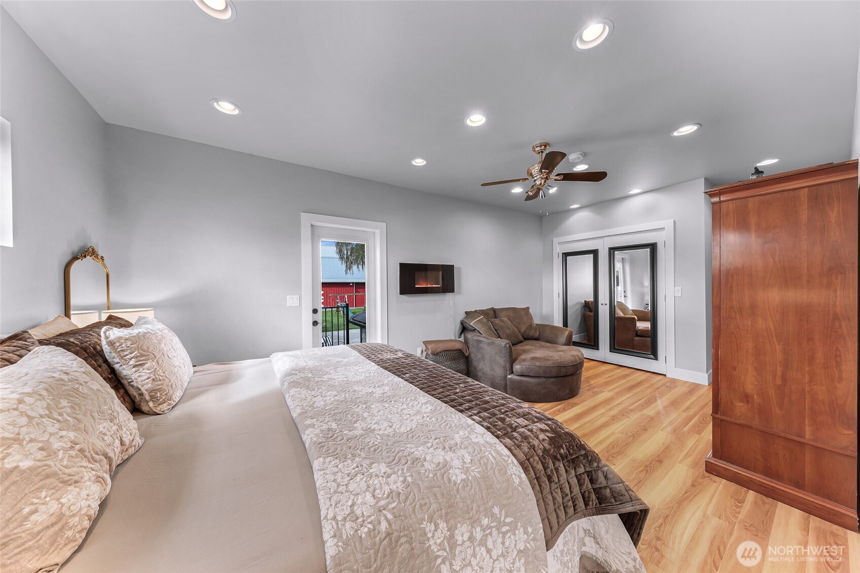 17645 McLean Road , Mount Vernon, WA 98273