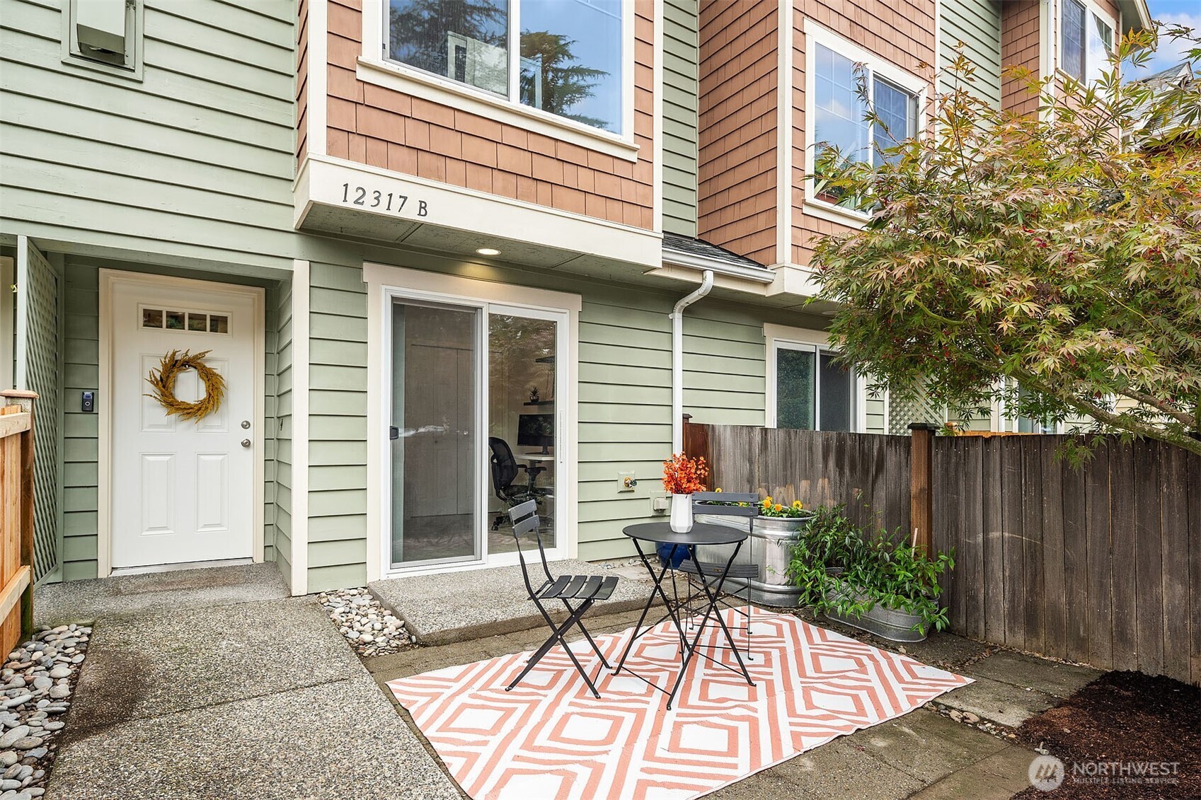 12317 10th Place NE #B, Seattle, WA 98125