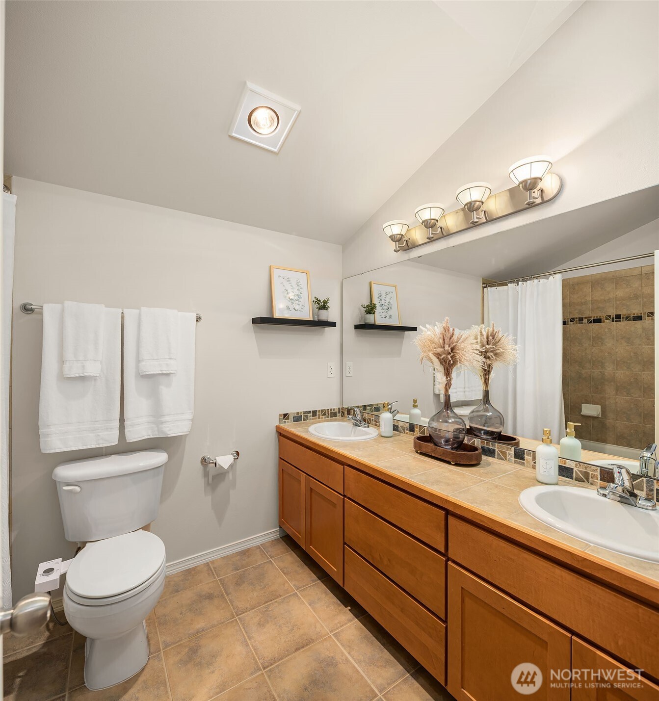 12317 10th Place NE #B, Seattle, WA 98125
