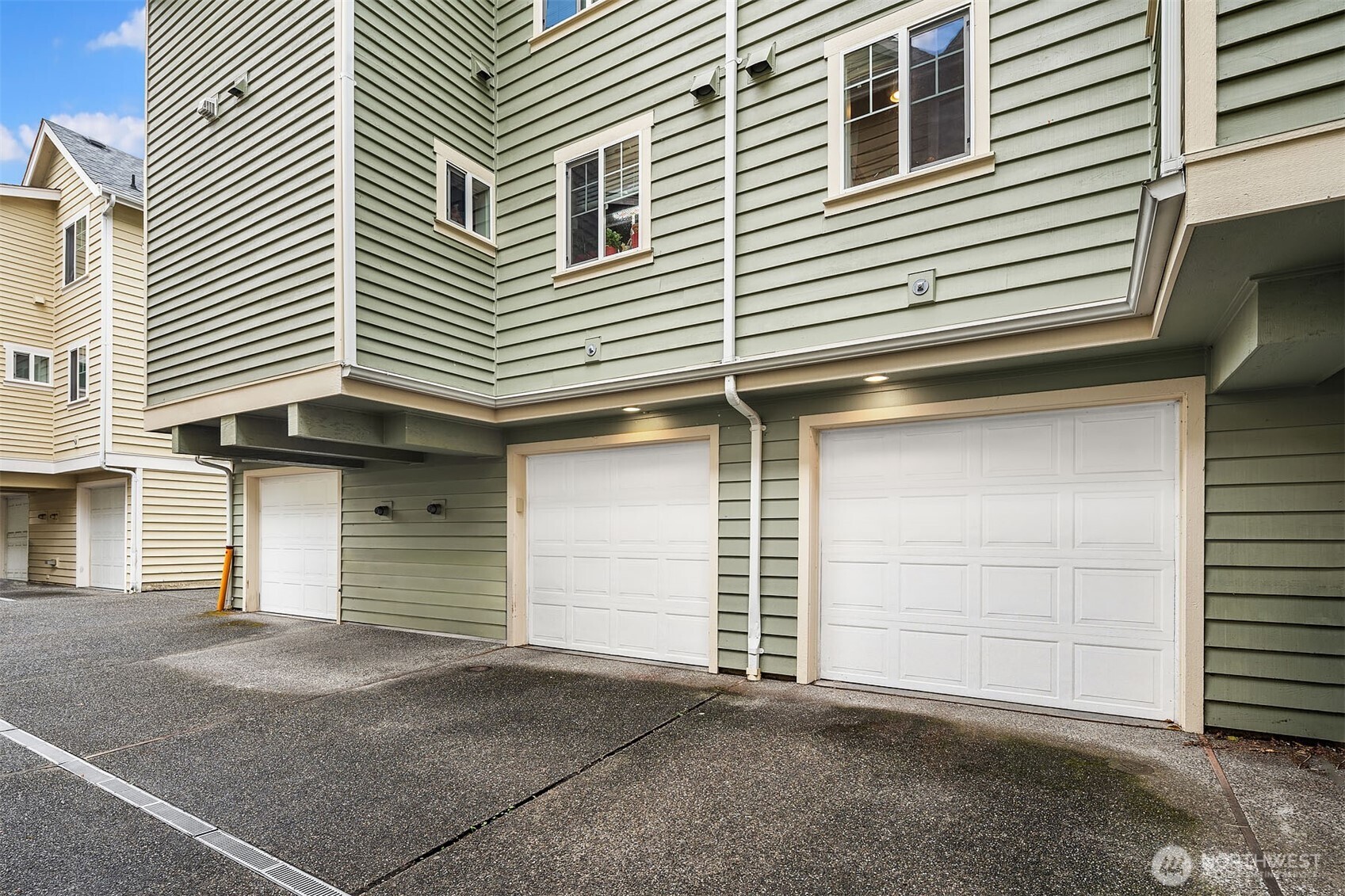 12317 10th Place NE #B, Seattle, WA 98125