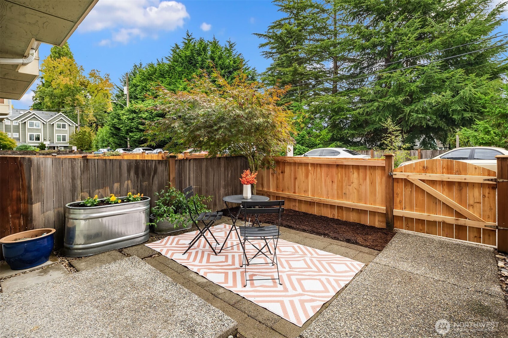 12317 10th Place NE #B, Seattle, WA 98125
