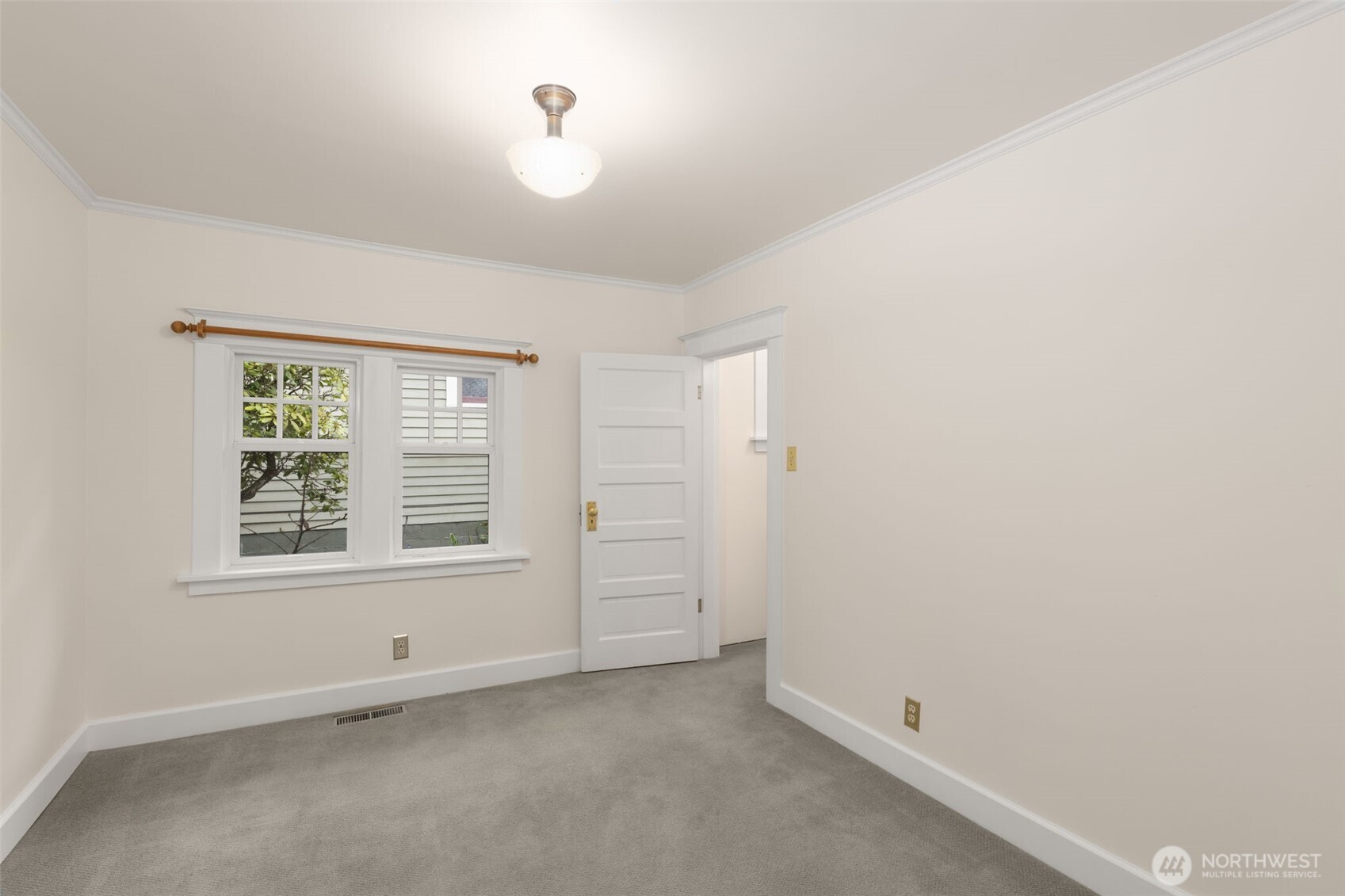 105 N 84th Street , Seattle, WA 98103