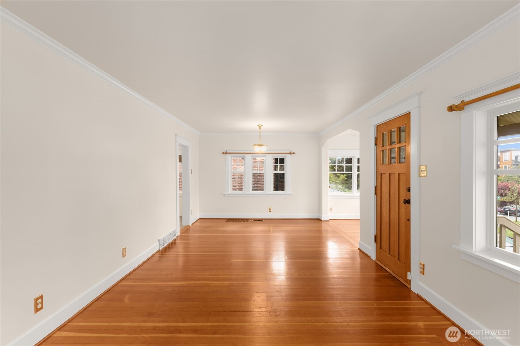 105 N 84th Street , Seattle, WA 98103