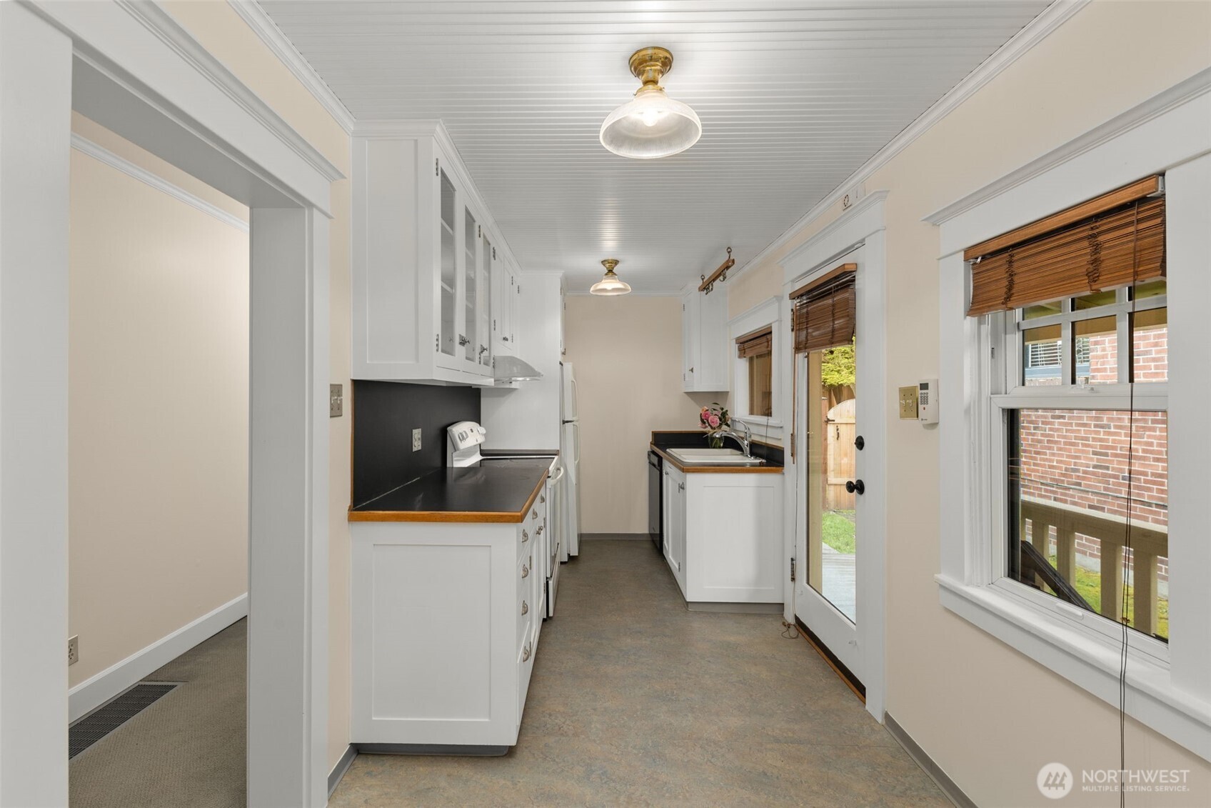 105 N 84th Street , Seattle, WA 98103