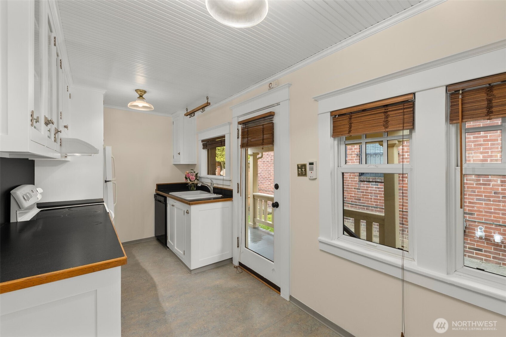 105 N 84th Street , Seattle, WA 98103