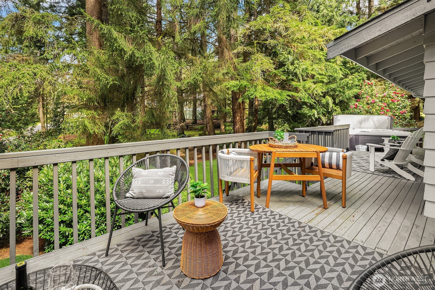 18527 182 Avenue NE, Woodinville, WA 98077