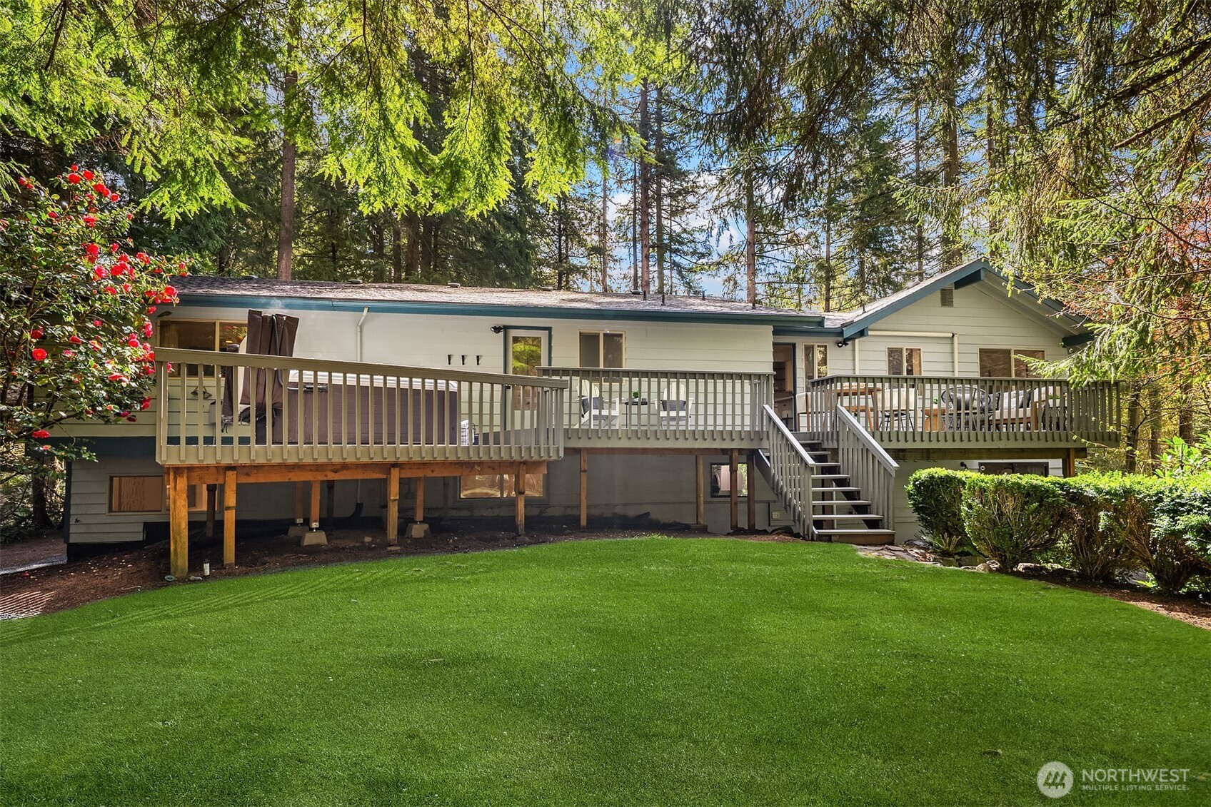 18527 182 Avenue NE, Woodinville, WA 98077