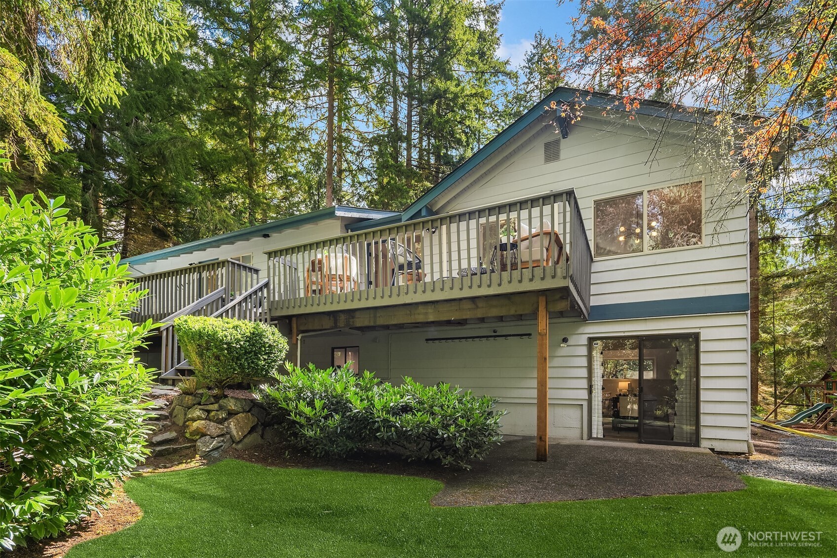 18527 182 Avenue NE, Woodinville, WA 98077