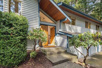 18527 182 Avenue NE, Woodinville, WA 98077 - Photo 2