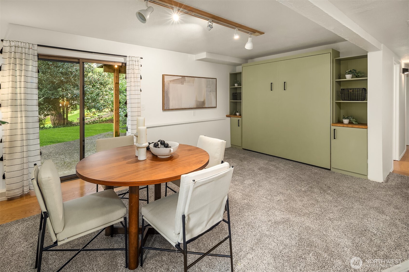 18527 182 Avenue NE, Woodinville, WA 98077
