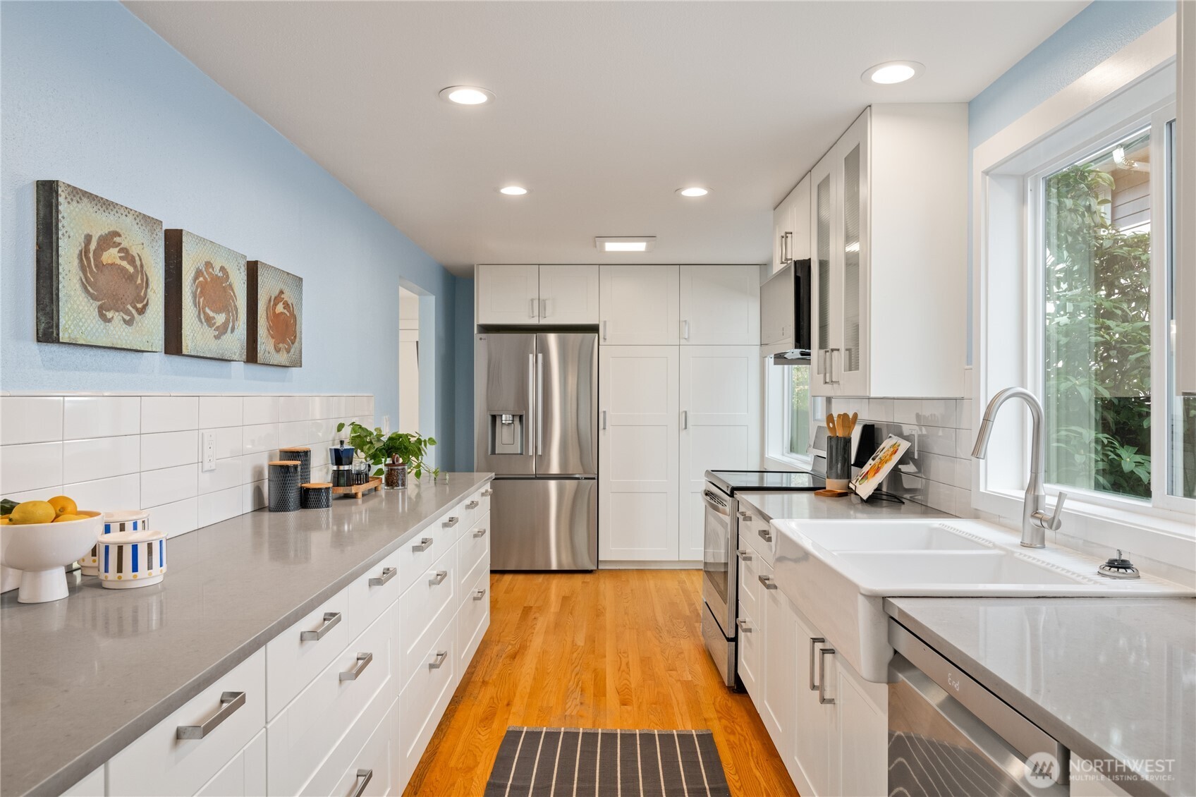 7701 37th Avenue NE, Seattle, WA 98115-4901