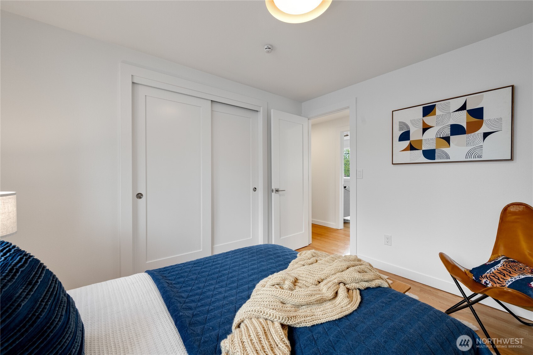 7701 37th Avenue NE, Seattle, WA 98115-4901