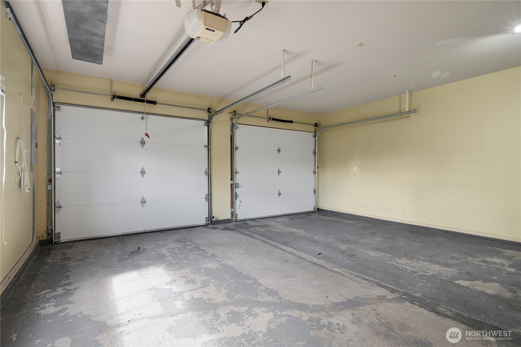 7701 37th Avenue NE, Seattle, WA 98115-4901