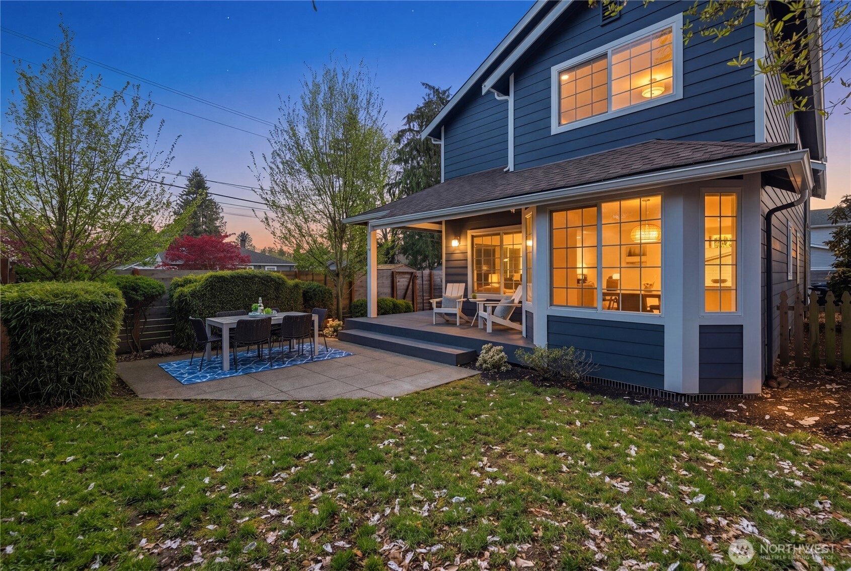 7701 37th Avenue NE, Seattle, WA 98115-4901