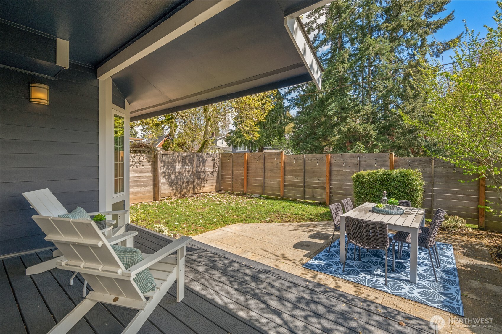 7701 37th Avenue NE, Seattle, WA 98115-4901