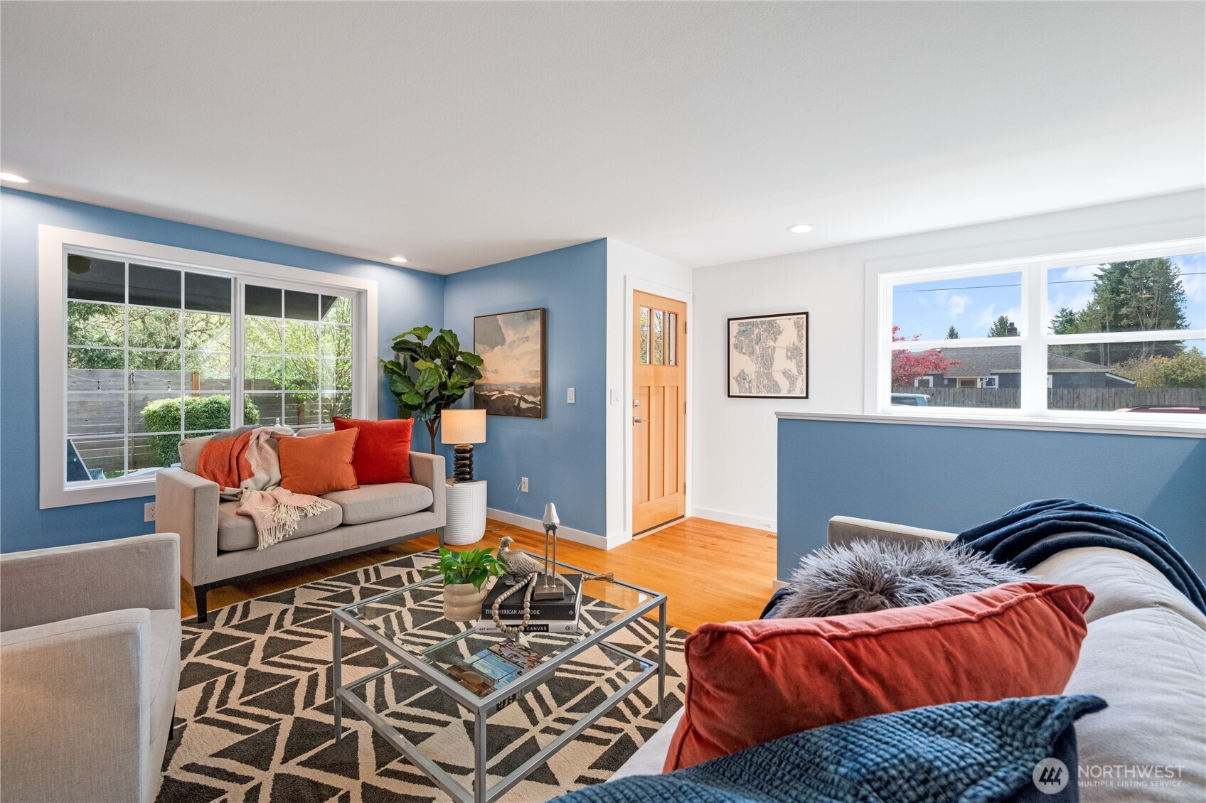 7701 37th Avenue NE, Seattle, WA 98115-4901