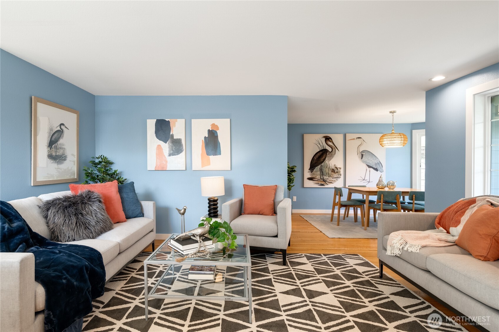 7701 37th Avenue NE, Seattle, WA 98115-4901