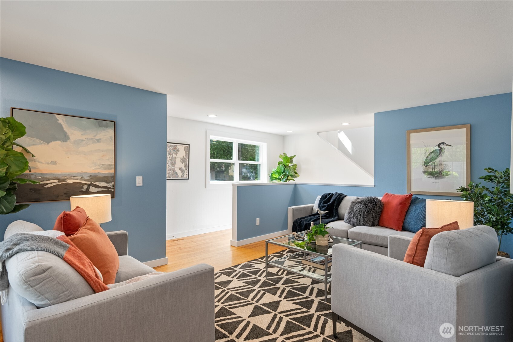 7701 37th Avenue NE, Seattle, WA 98115-4901