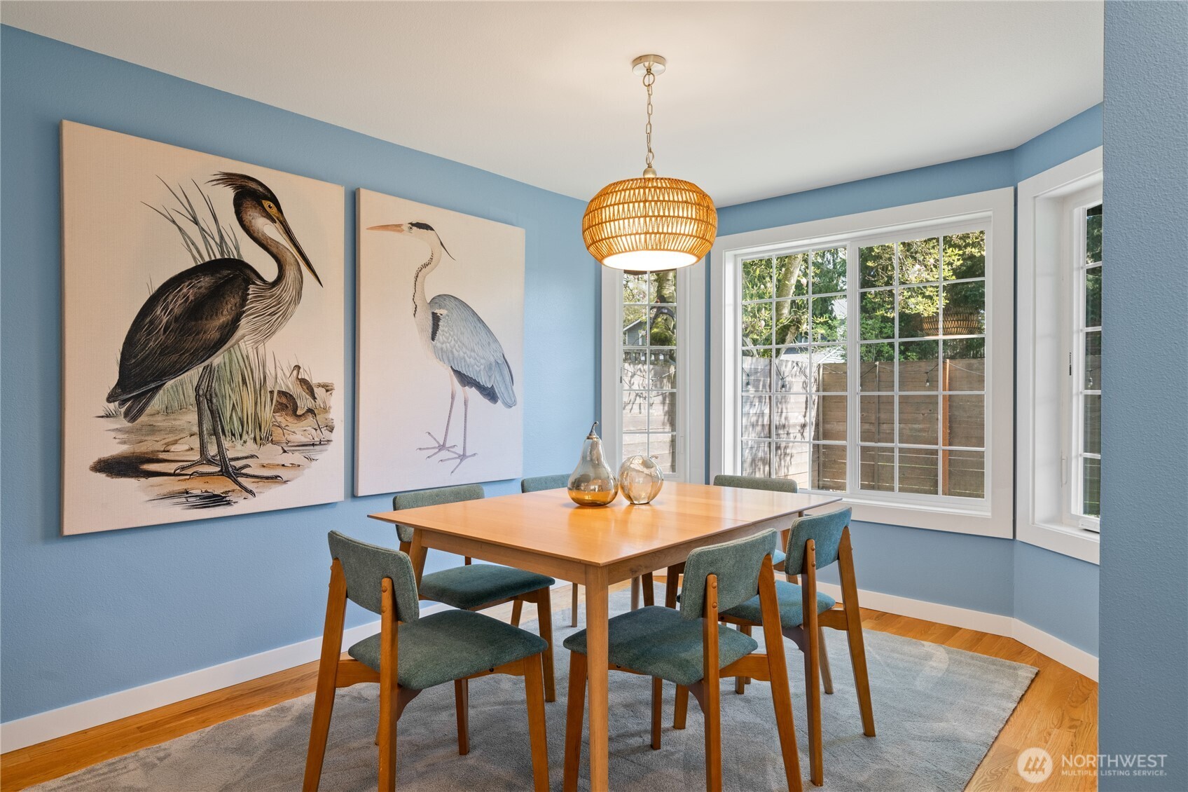 7701 37th Avenue NE, Seattle, WA 98115-4901