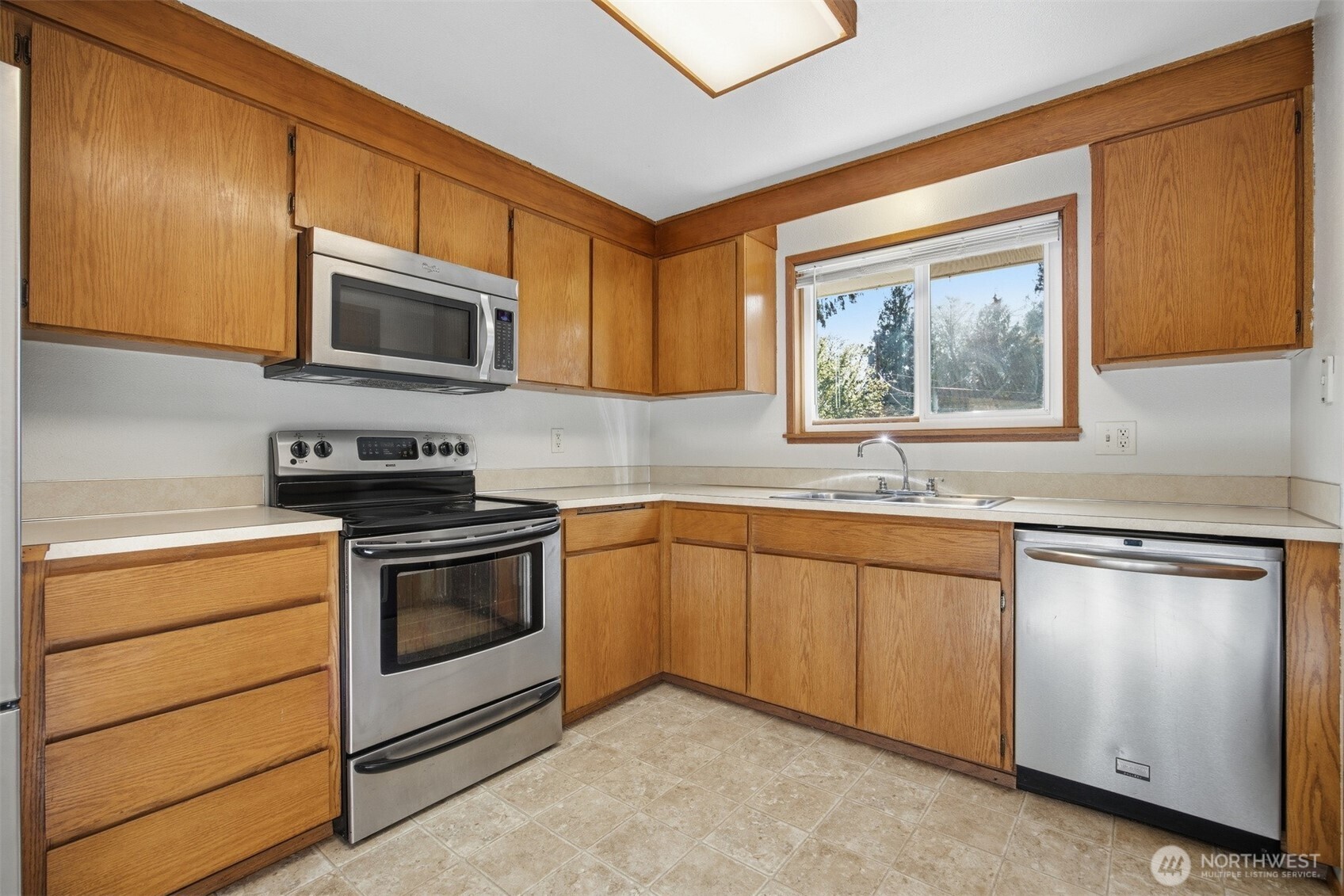1011 N 14th Street , Mount Vernon, WA 98273