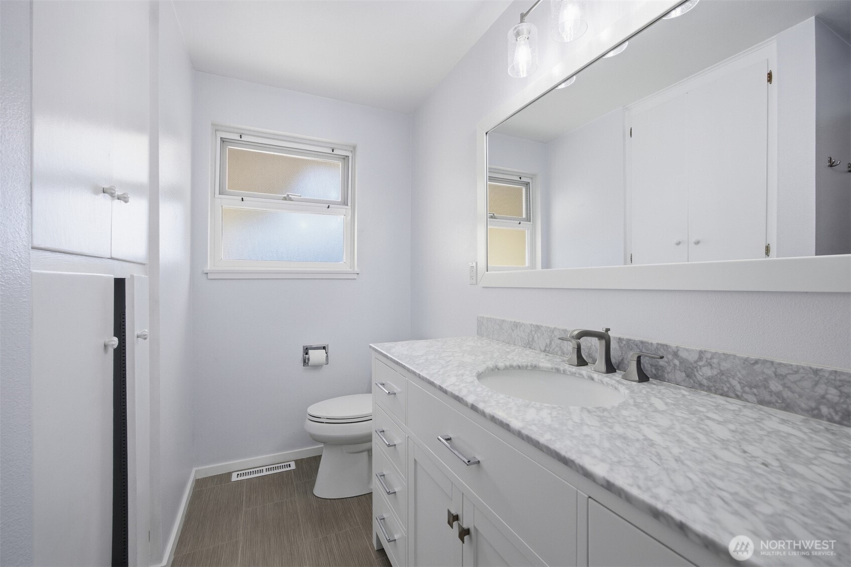 1011 N 14th Street , Mount Vernon, WA 98273