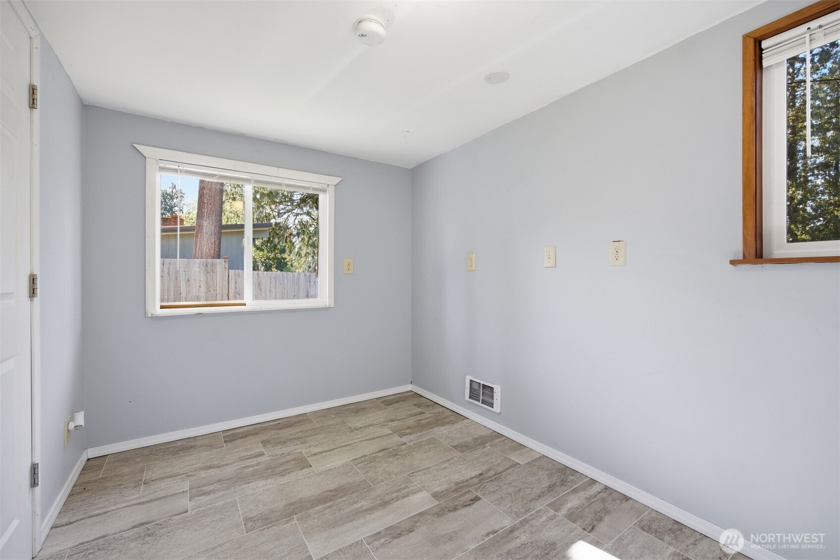 1011 N 14th Street , Mount Vernon, WA 98273