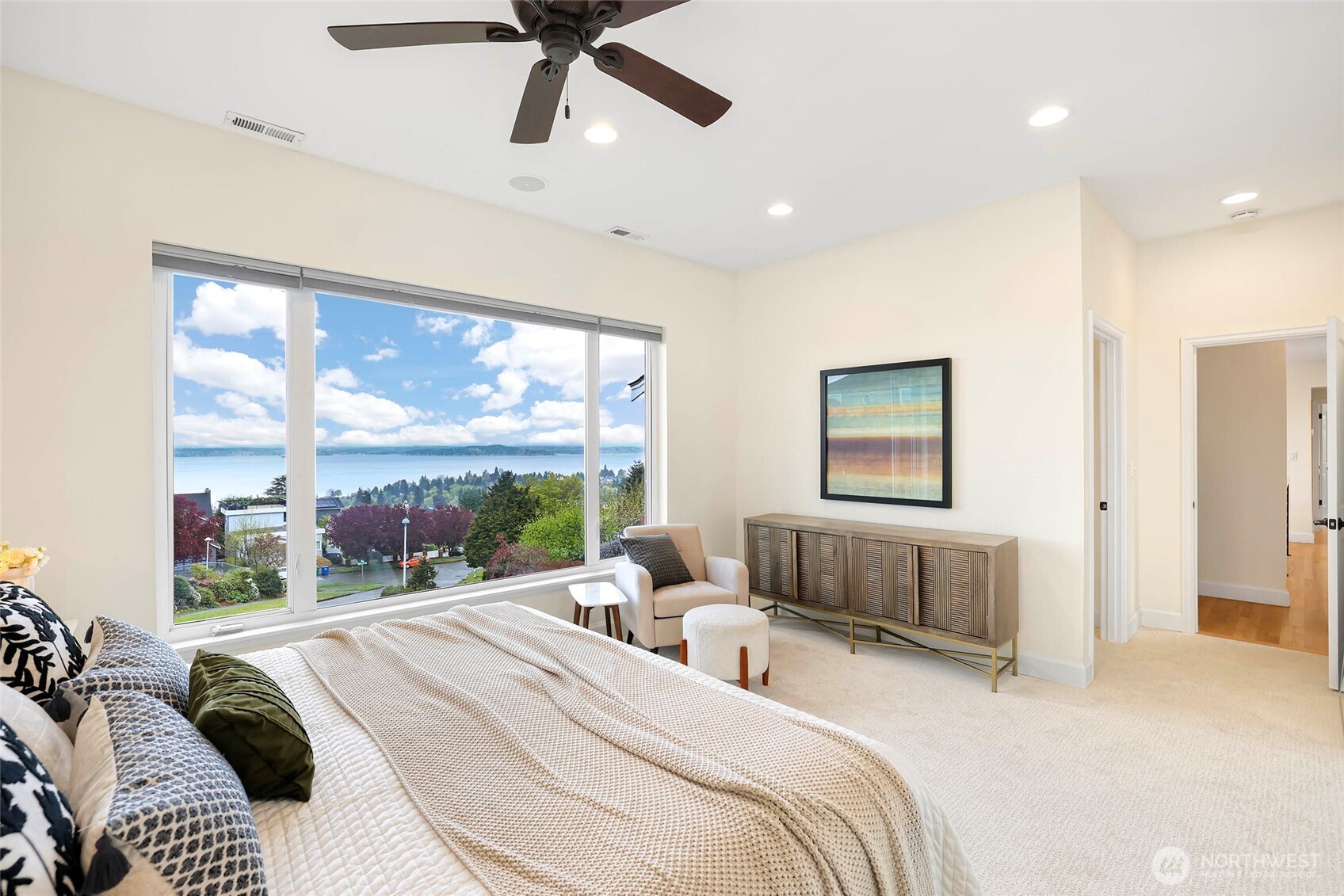 6771 38th Avenue SW, Seattle, WA 98126