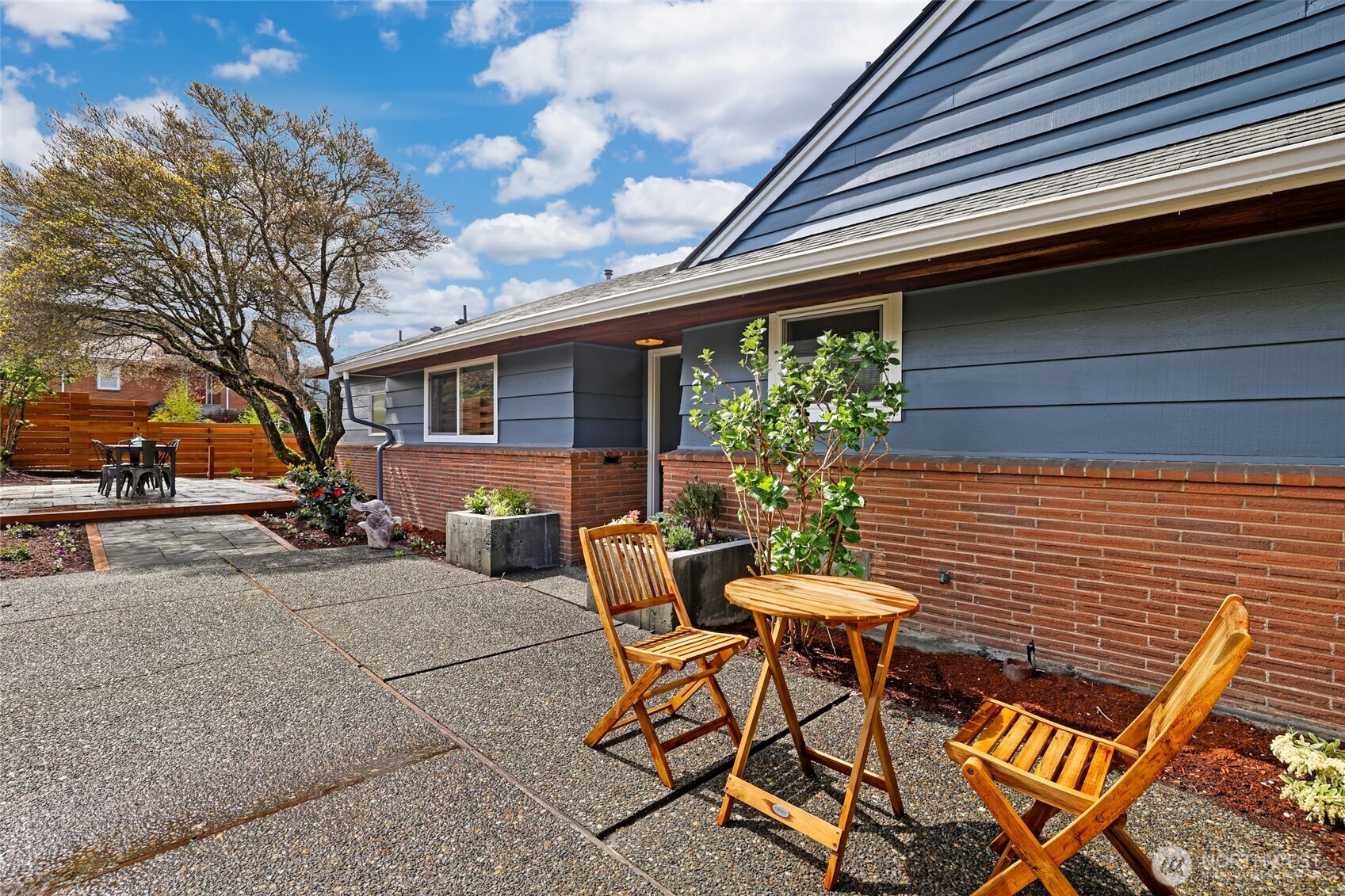 6771 38th Avenue SW, Seattle, WA 98126