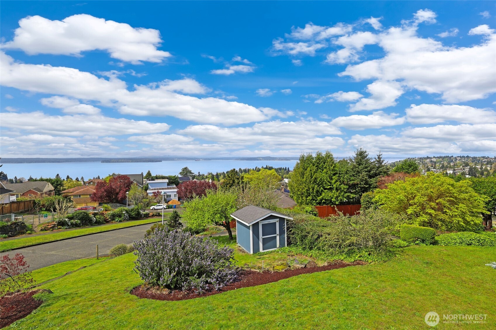 6771 38th Avenue SW, Seattle, WA 98126