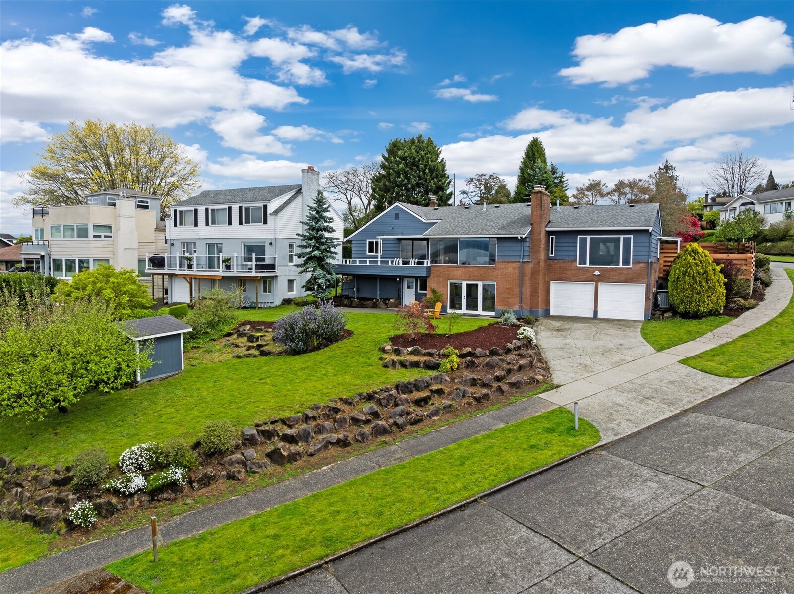 6771 38th Avenue SW, Seattle, WA 98126