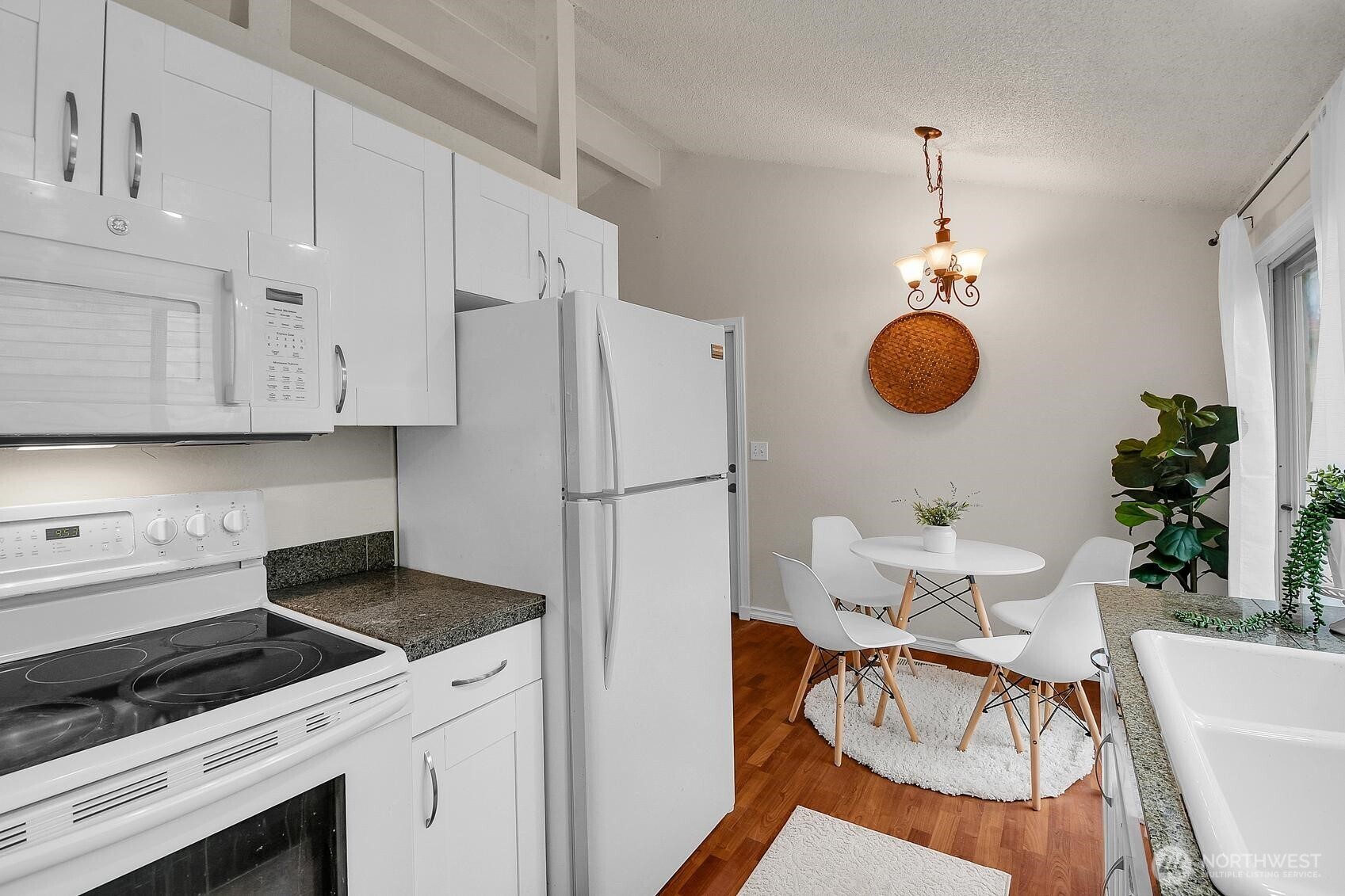 8901 Emerson Place , Everett, WA 98208