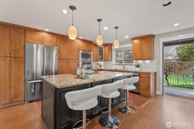 315 10th Avenue S #101, Kirkland, WA 98033-6941 - Photo 2