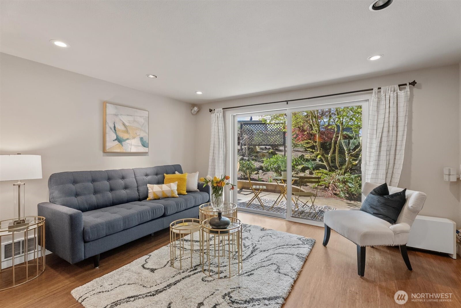 315 10th Avenue S #101, Kirkland, WA 98033-6941