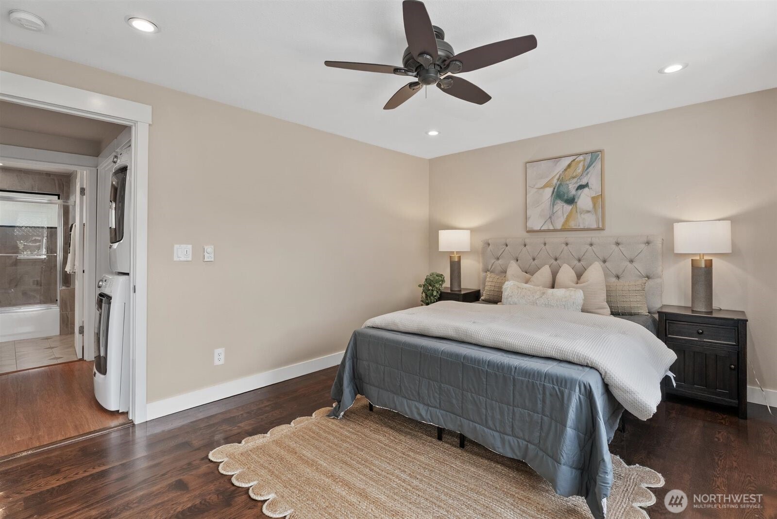 315 10th Avenue S #101, Kirkland, WA 98033-6941