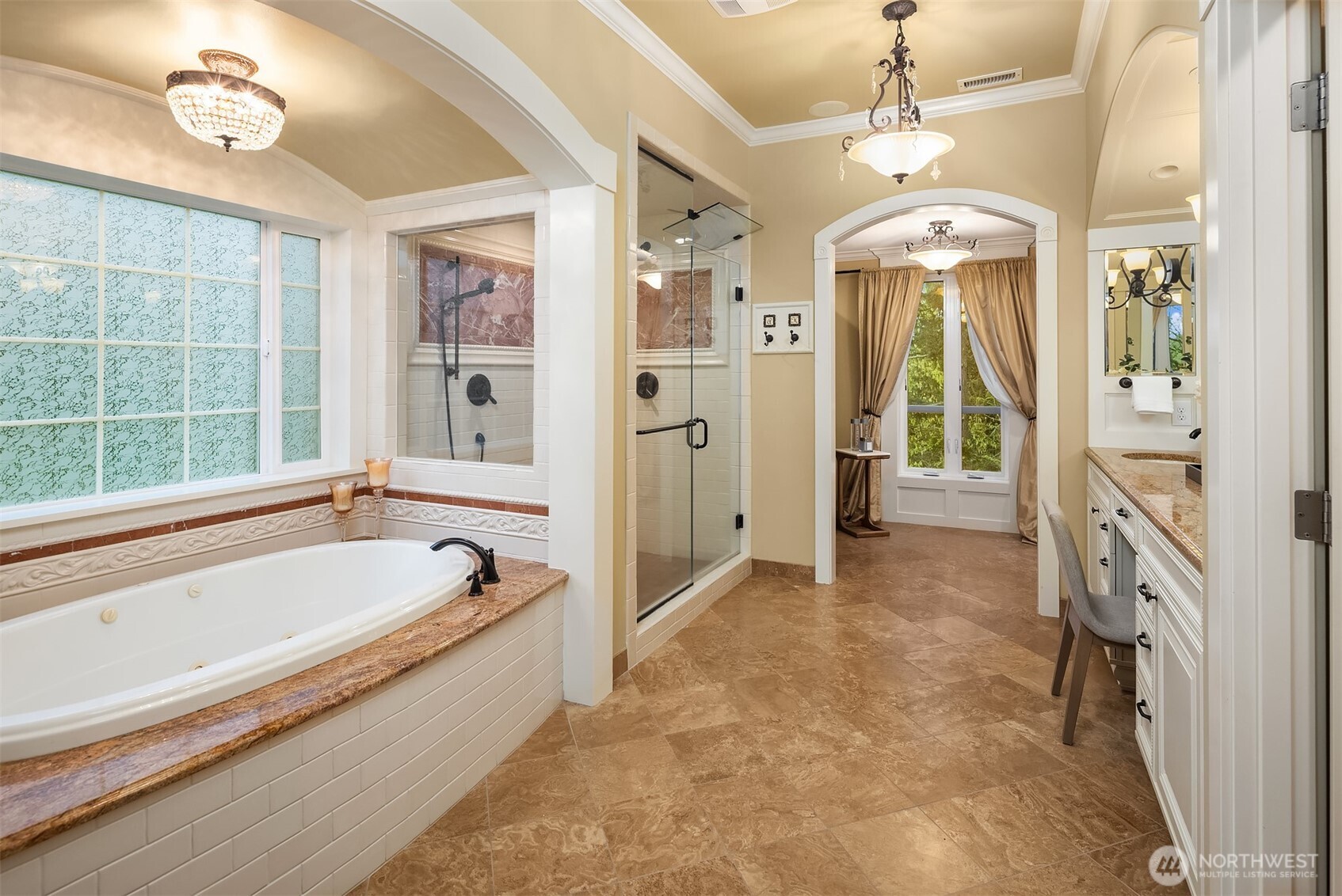 22017 SE 4th Street , Sammamish, WA 98074