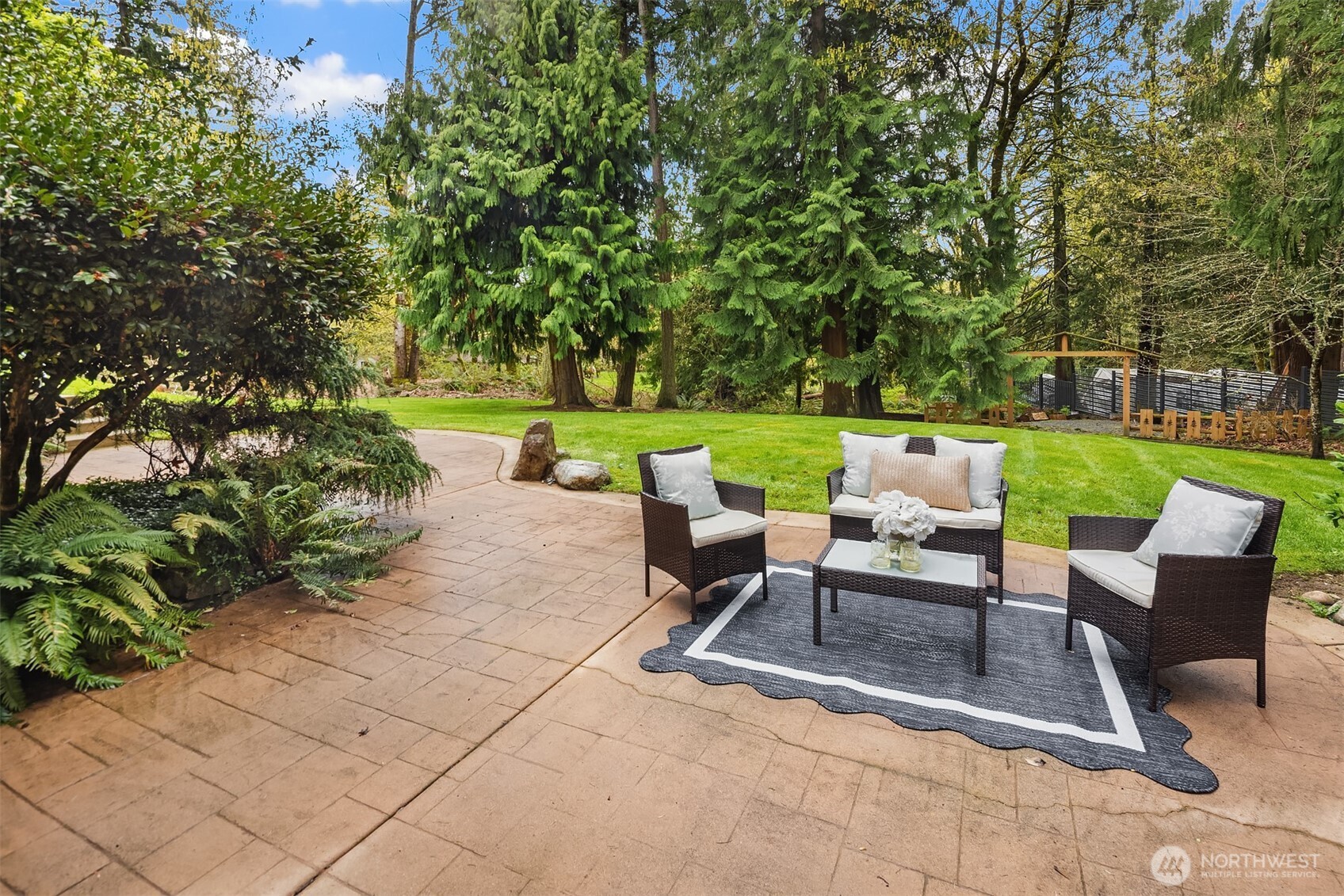 22017 SE 4th Street , Sammamish, WA 98074