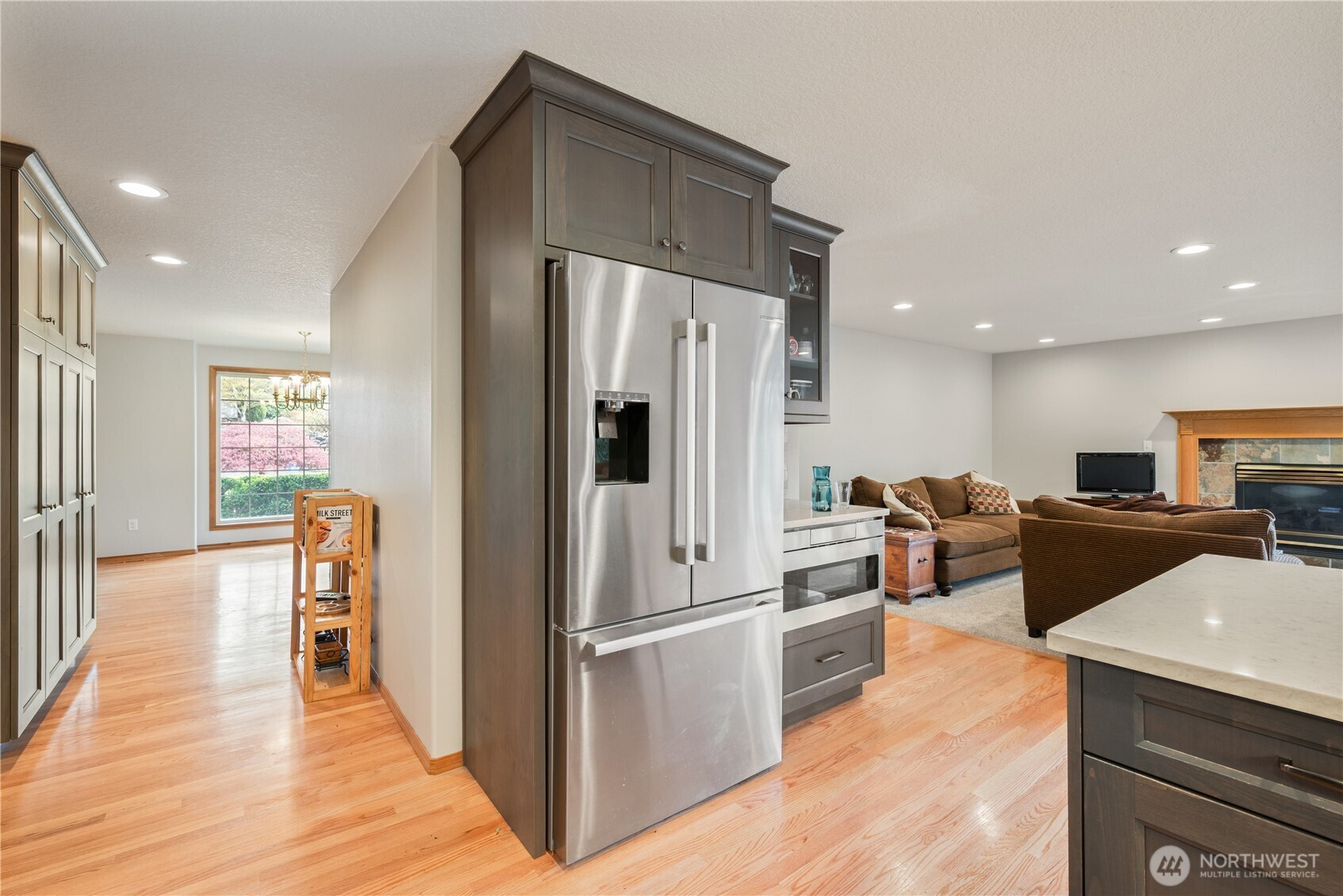 239 W St. James , Longview, WA 98632