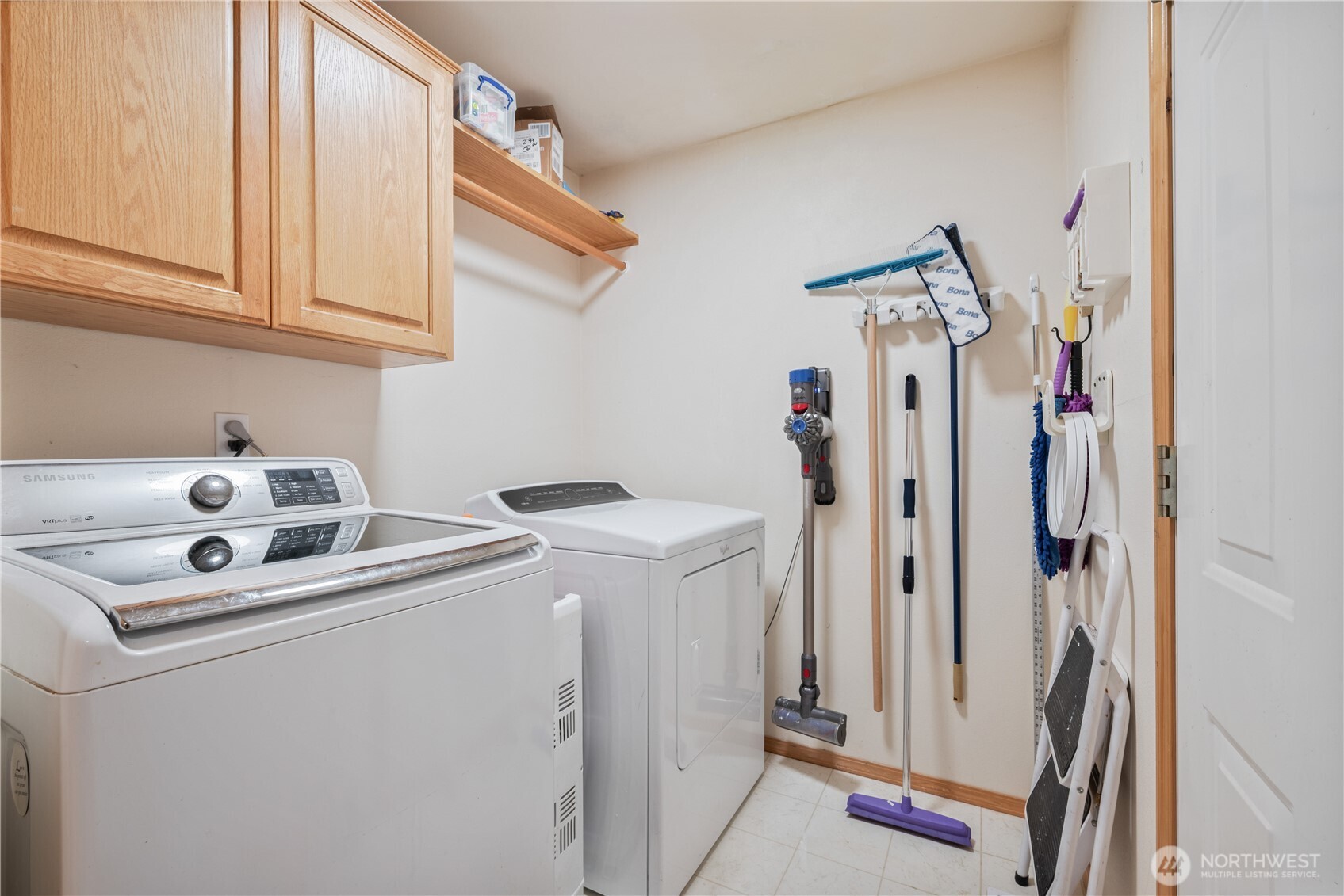 239 W St. James , Longview, WA 98632