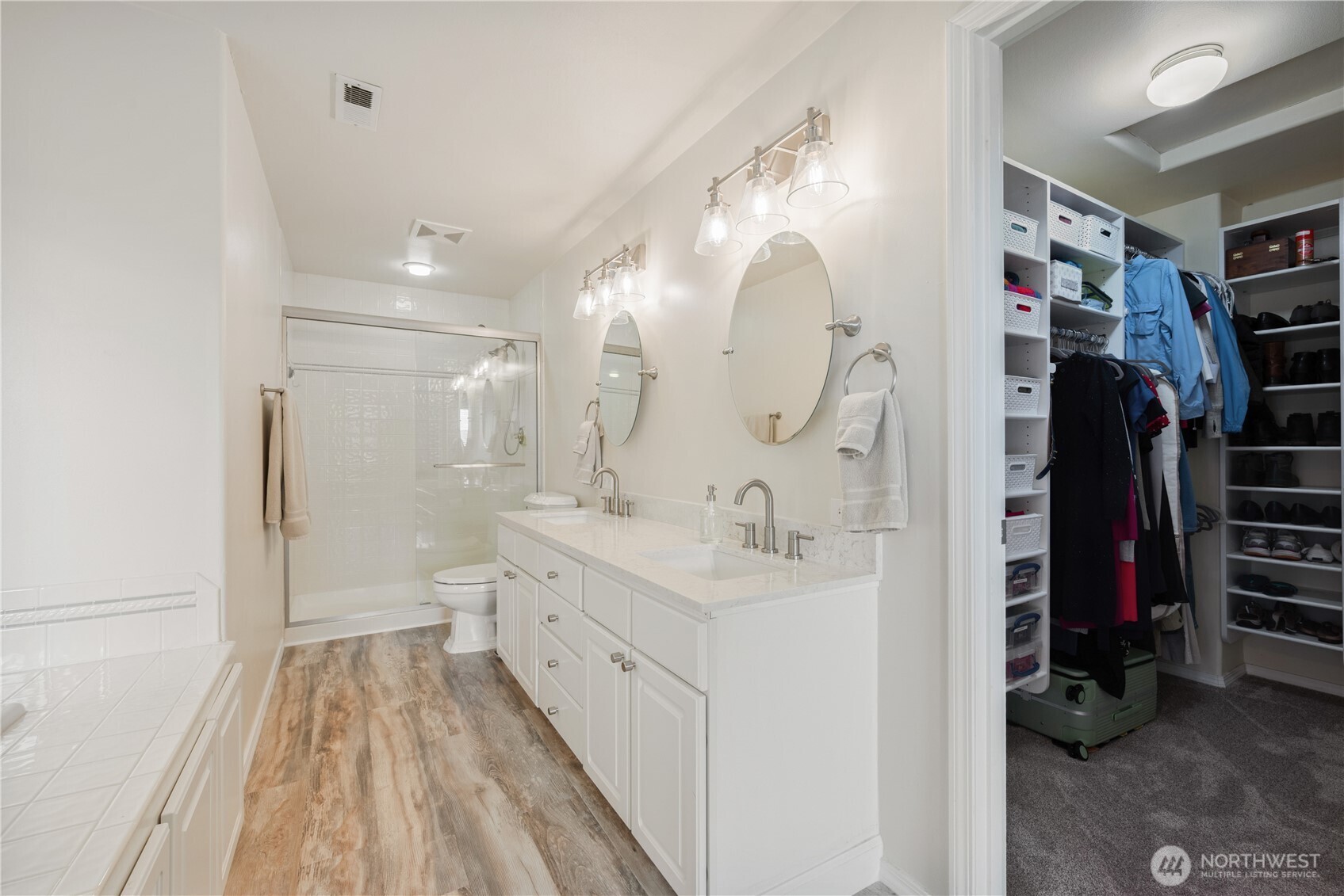 239 W St. James , Longview, WA 98632