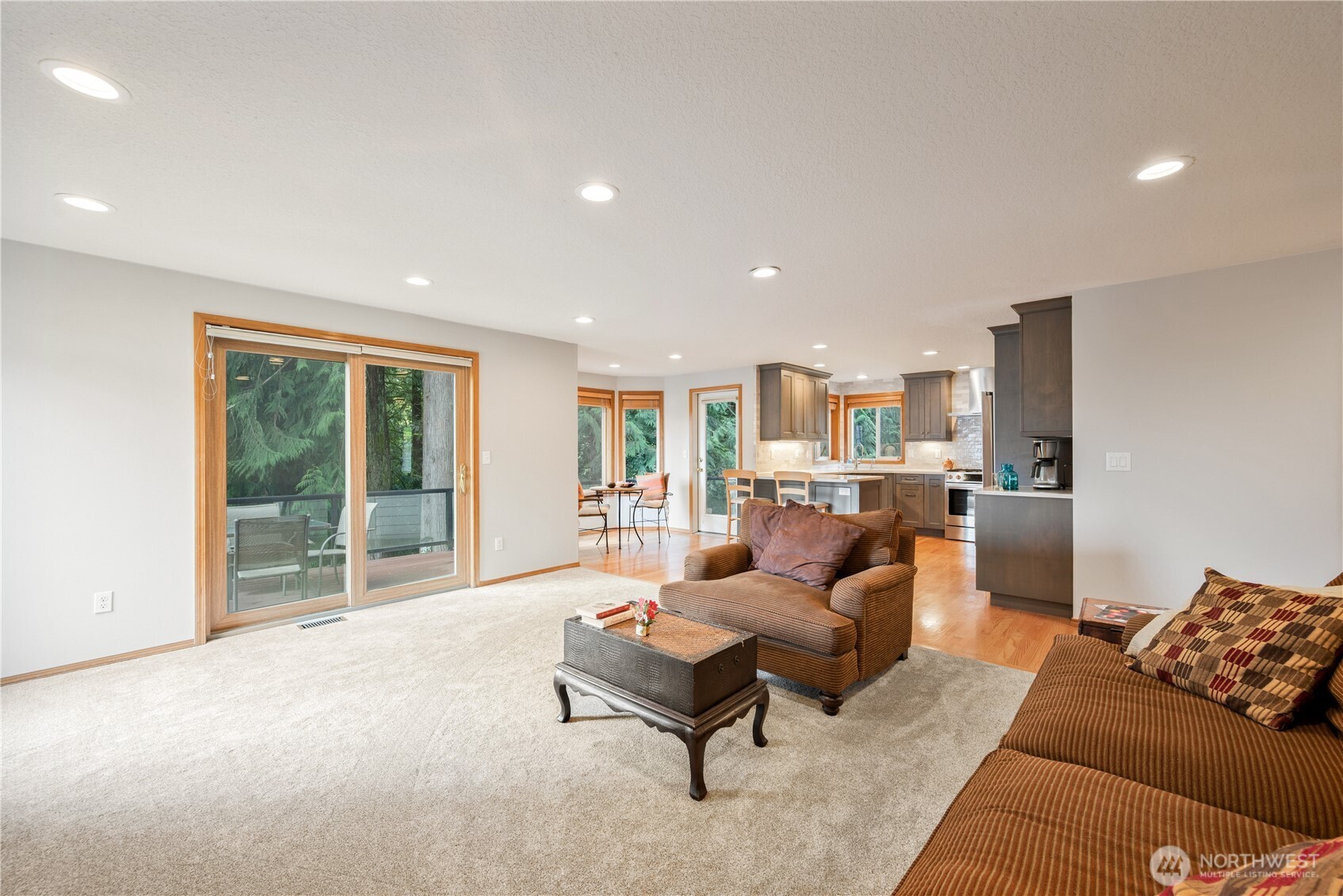 239 W St. James , Longview, WA 98632