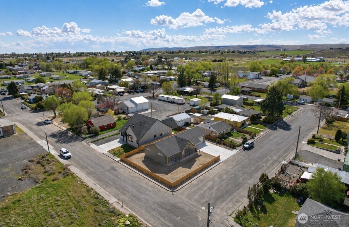 129 SE 3rd Avenue , Soap Lake, WA 98851