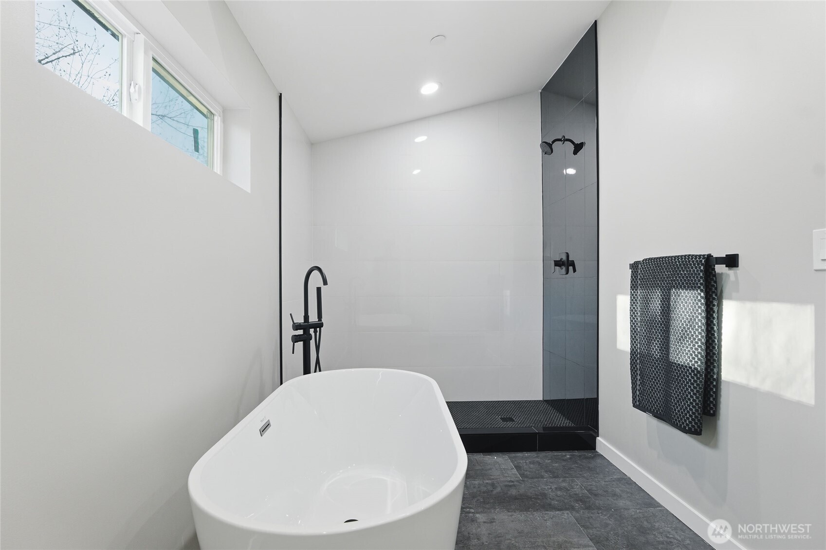 9226 S Yakima Avenue , Tacoma, WA 98444-4244