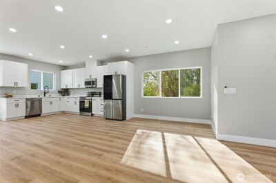 9226 S Yakima Avenue , Tacoma, WA 98444-4244 - Photo 8