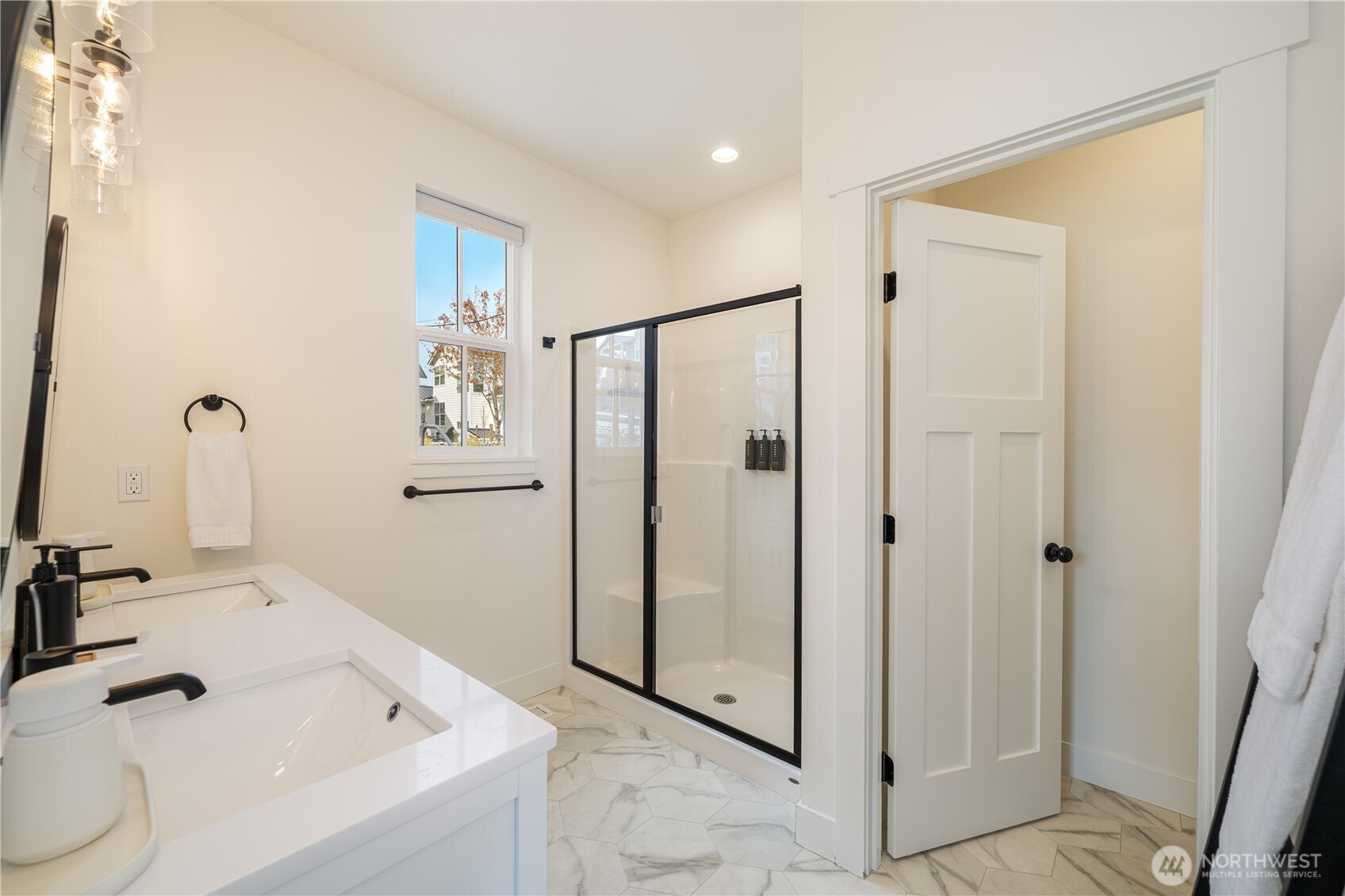 187 Bobcat Lane , Chelan, WA 98816