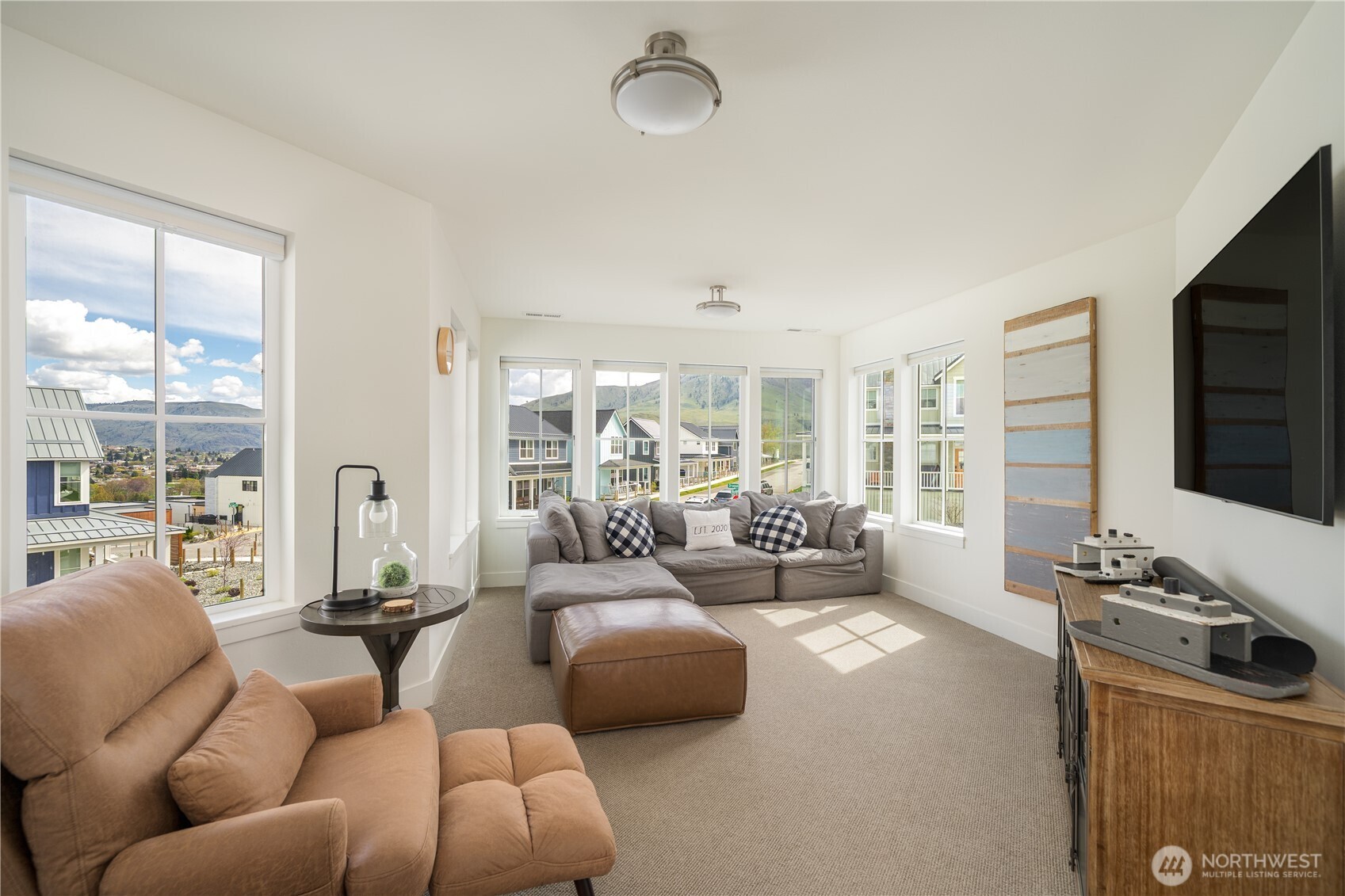 187 Bobcat Lane , Chelan, WA 98816