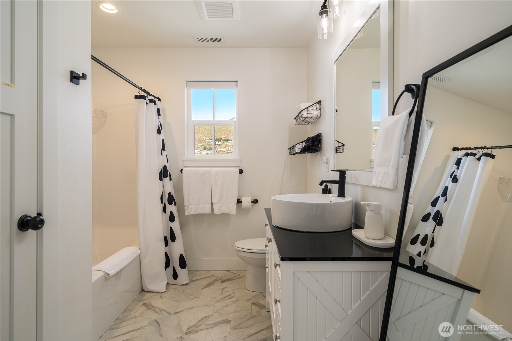 187 Bobcat Lane , Chelan, WA 98816